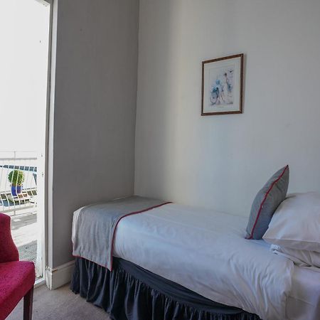 Oyo Shanklin Beach Hotel Esterno foto