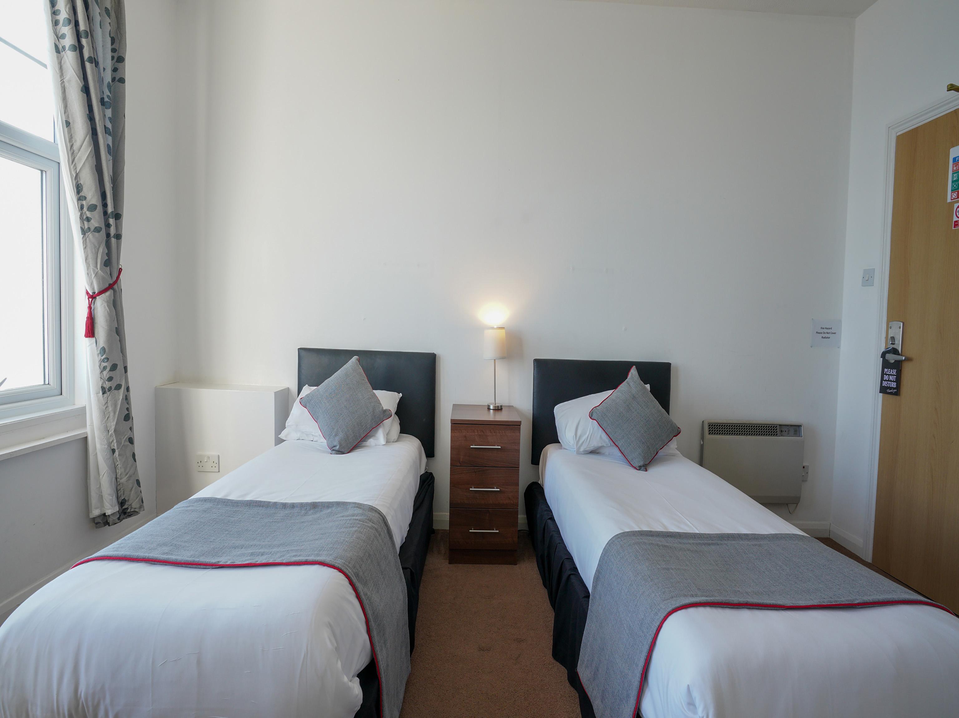Oyo Shanklin Beach Hotel Esterno foto