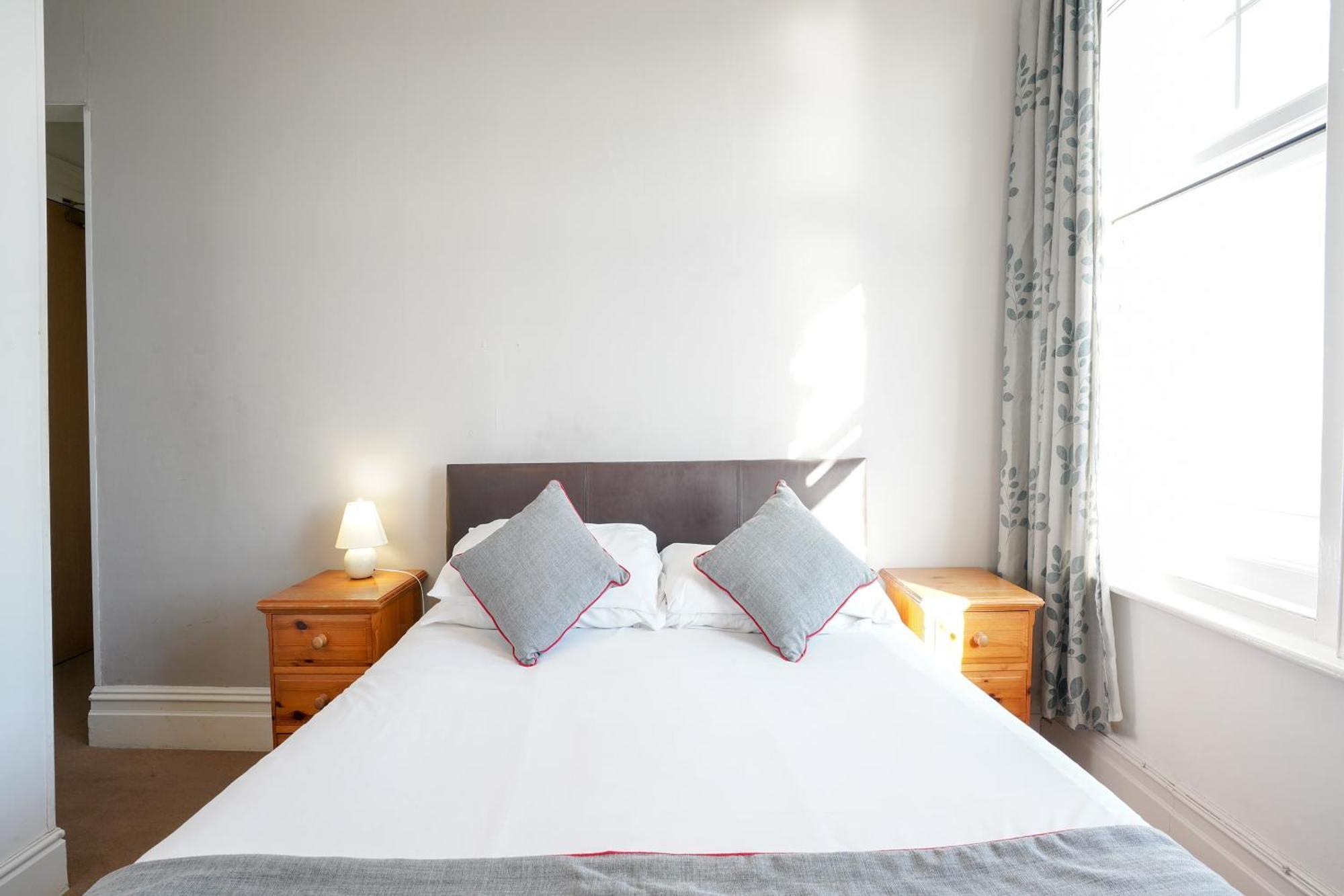 Oyo Shanklin Beach Hotel Esterno foto