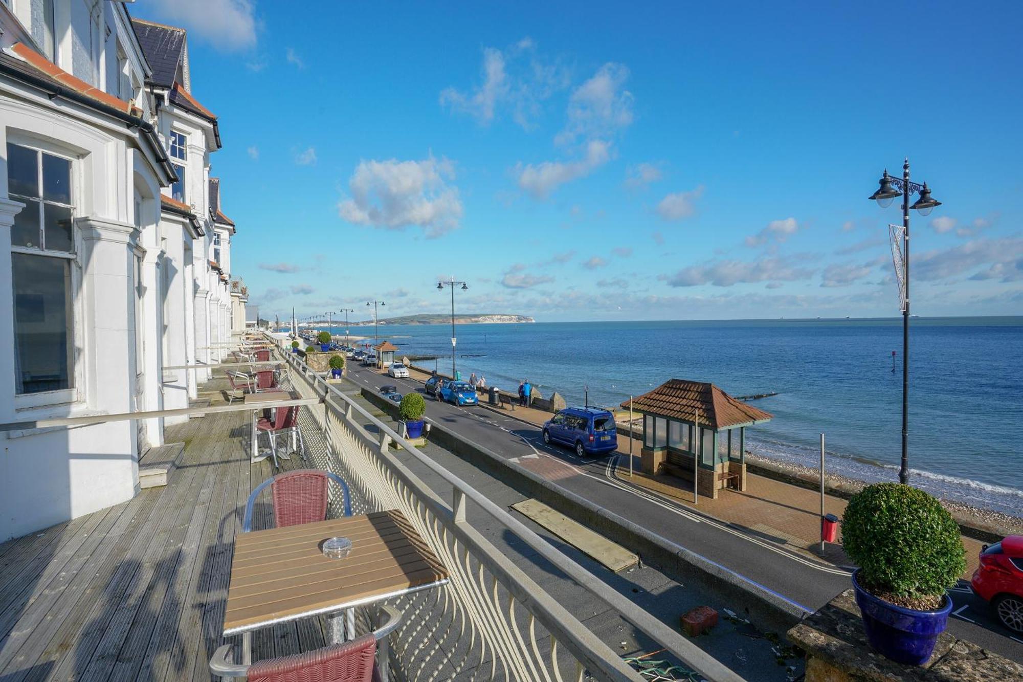 Oyo Shanklin Beach Hotel Esterno foto